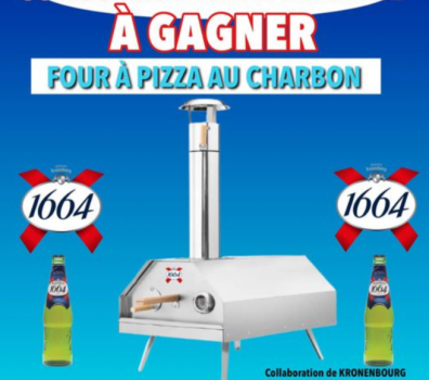 Un four à pizza au charbon offerte