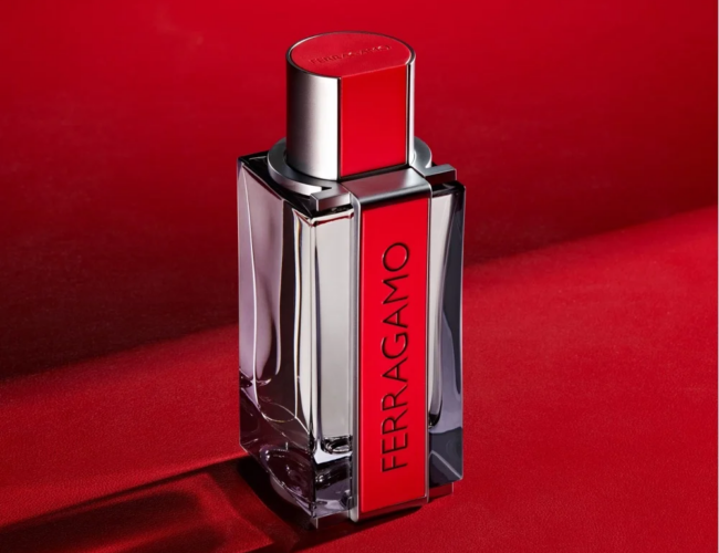 Nouvelle Campagne TopBox : Recevez Gratuitement Votre Échantillon de l’Eau de Parfum Red Leather de Ferragamo